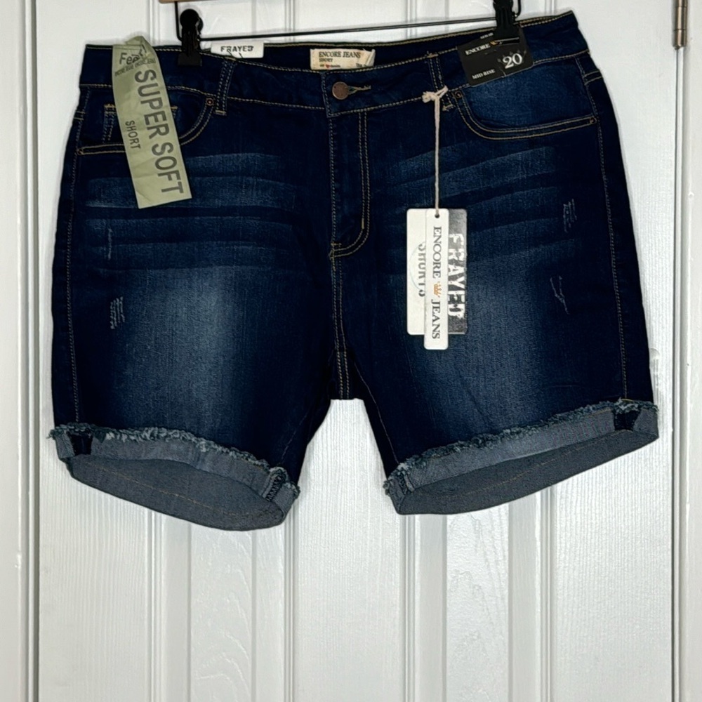 Encore Jeans, 20, frayed, stretch, shape, supper soft,distressed, plus SZ shorts